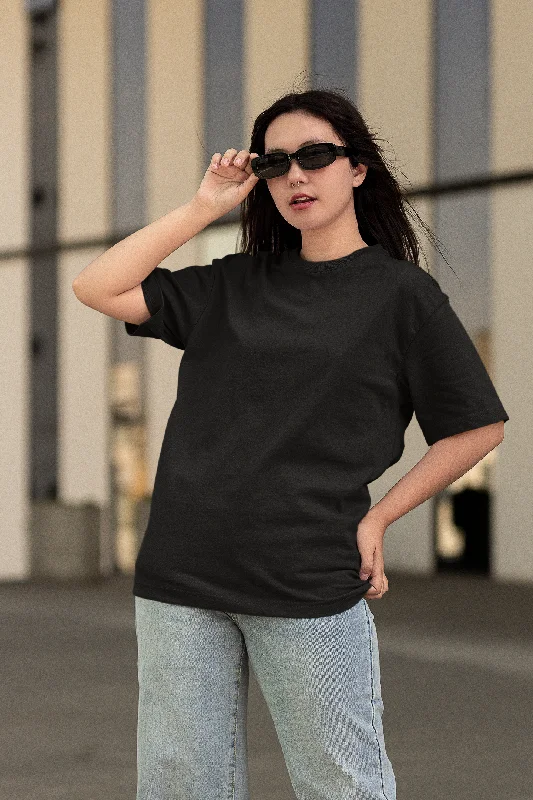 Plain Black Oversize Women T-Shirt Front Pockets Side Pockets Patch Pockets