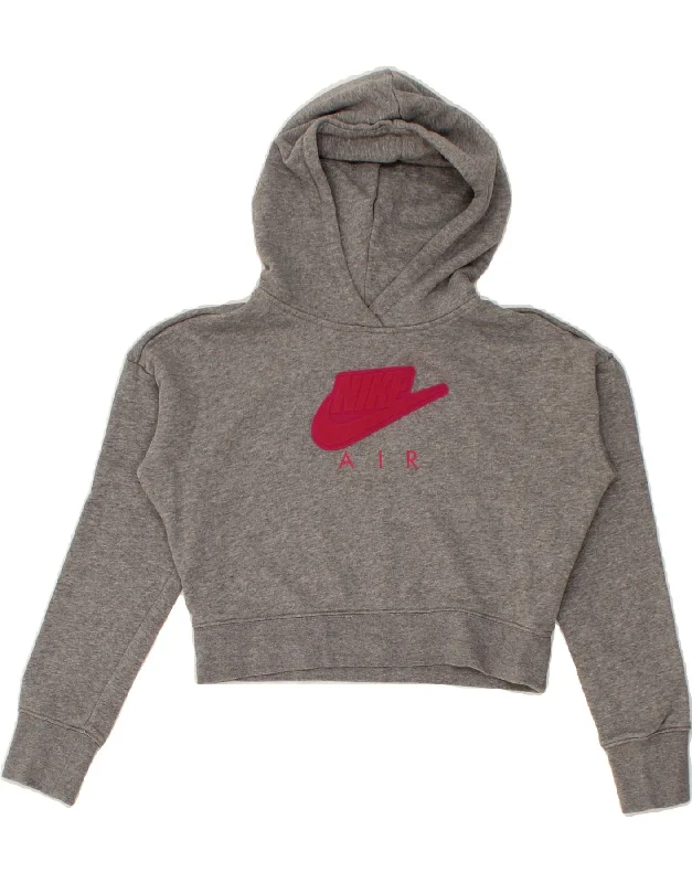NIKE Girls Standard Crop Graphic Hoodie Jumper 12-13 Years Large Grey Hoodie with Raglan Sleeves Sporty Comfortable NIKE Girls Standard Crop Graphic Hoodie Jumper 12-13 Years Large Grey Hoodie with Raglan Sleeves Sporty Comfortable
