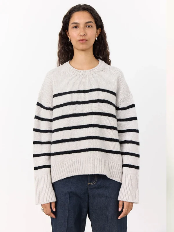 Levete Room Perle Stripe O Neck Sweater in Silver Lining Black