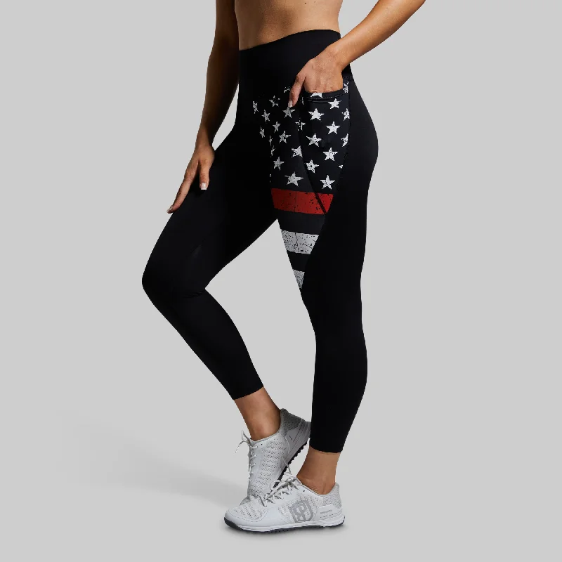 Synergy Legging w/ Pockets (Thin Red Line) Chic Printed Yoga Pants