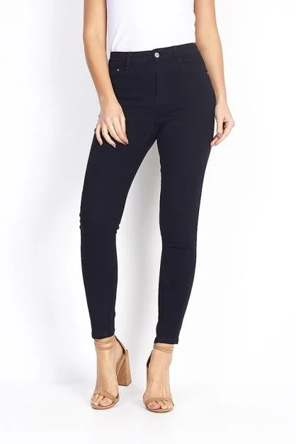 PLAIN BLACK DENIM SKINNY FIT JEANS Fashionable Straight Cut Jeans
