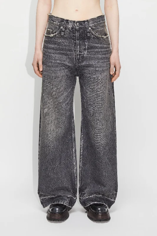 Wide-leg Jeans